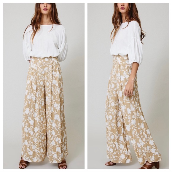 01 Boho Chic Floral print Extra Wide Leg Fabulous Pants - Picture 2 of 3